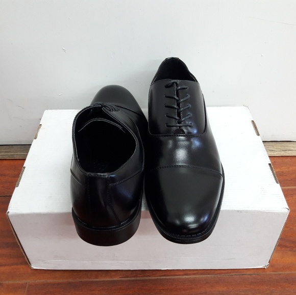 Unlisted by Kenneth Cole main image 5